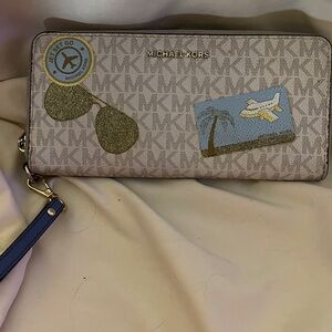 MK Travel Wallet and Wristlet Favorite MK design